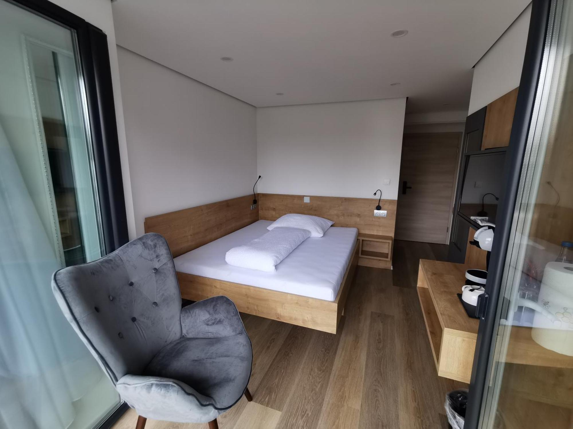 Zimmer-Lein Leingarten Szoba fotó