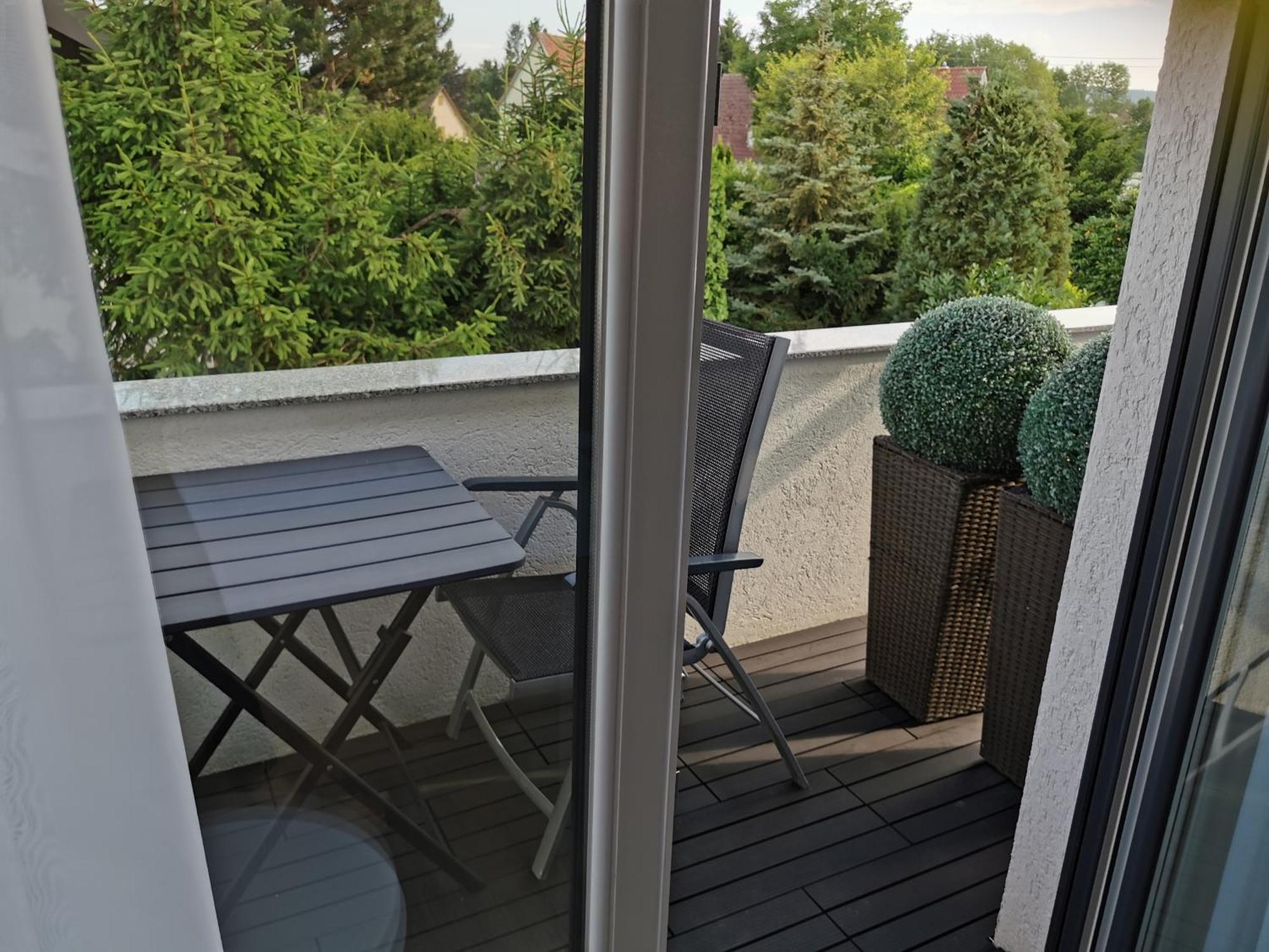 Zimmer-Lein Leingarten Szoba fotó